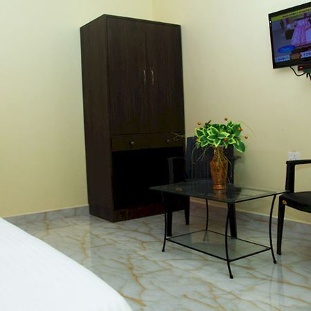 Rbr Suites Calangute Exterior foto