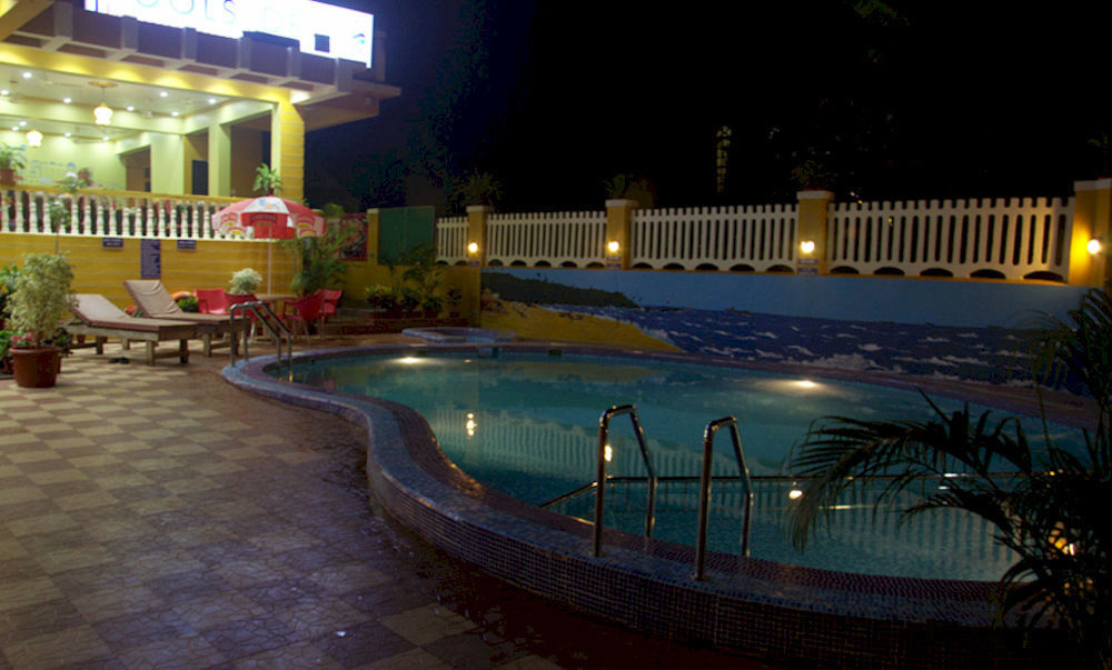 Rbr Suites Calangute Exterior foto